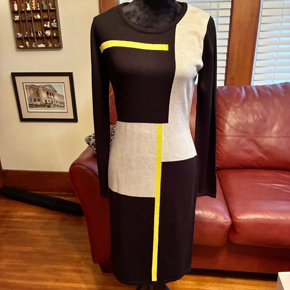 "Andrew Marc New York" knit, body con dress, M, EUC